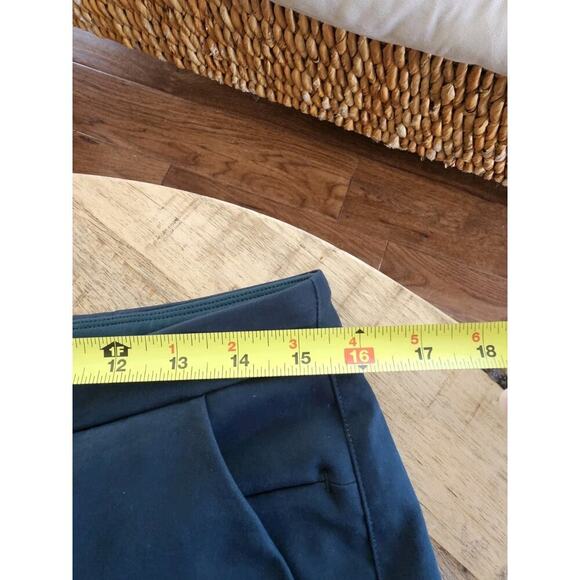 Lululemon Dark Green Stretch Utility Pants Women's Size 8 - Picture 8 of 11